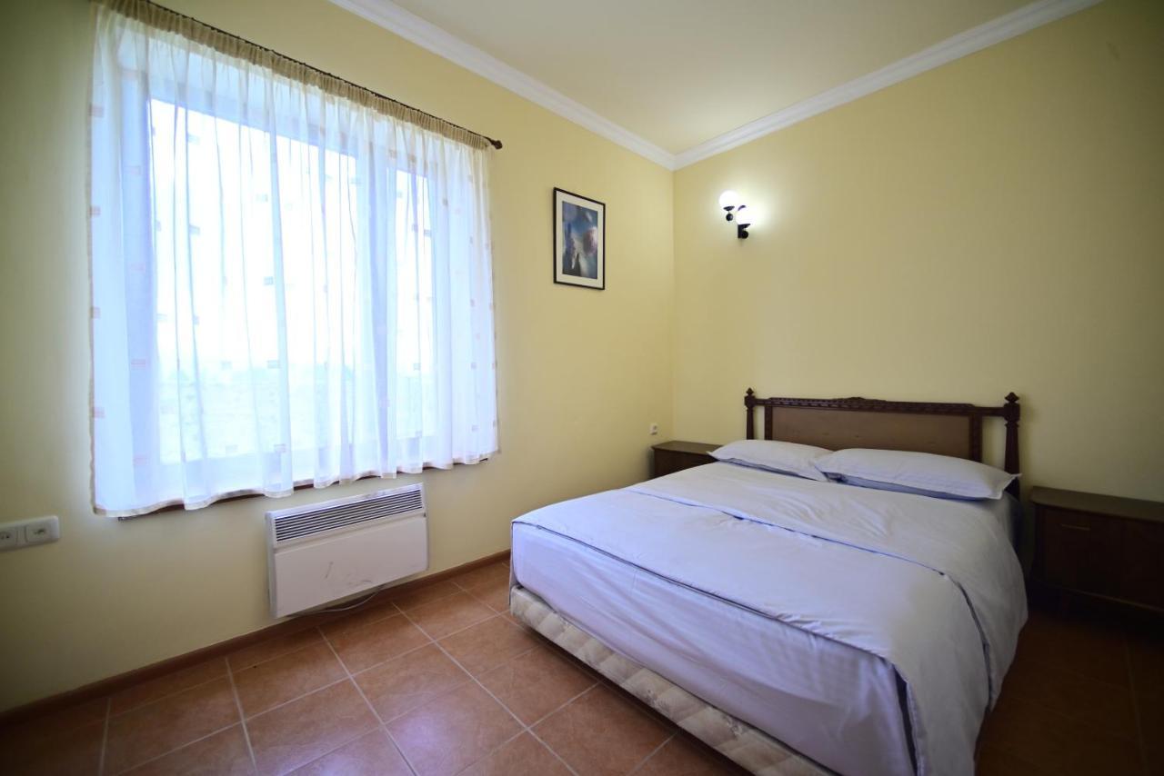 Sevan Tarsus Guesthouse Tsovazard Eksteriør bilde