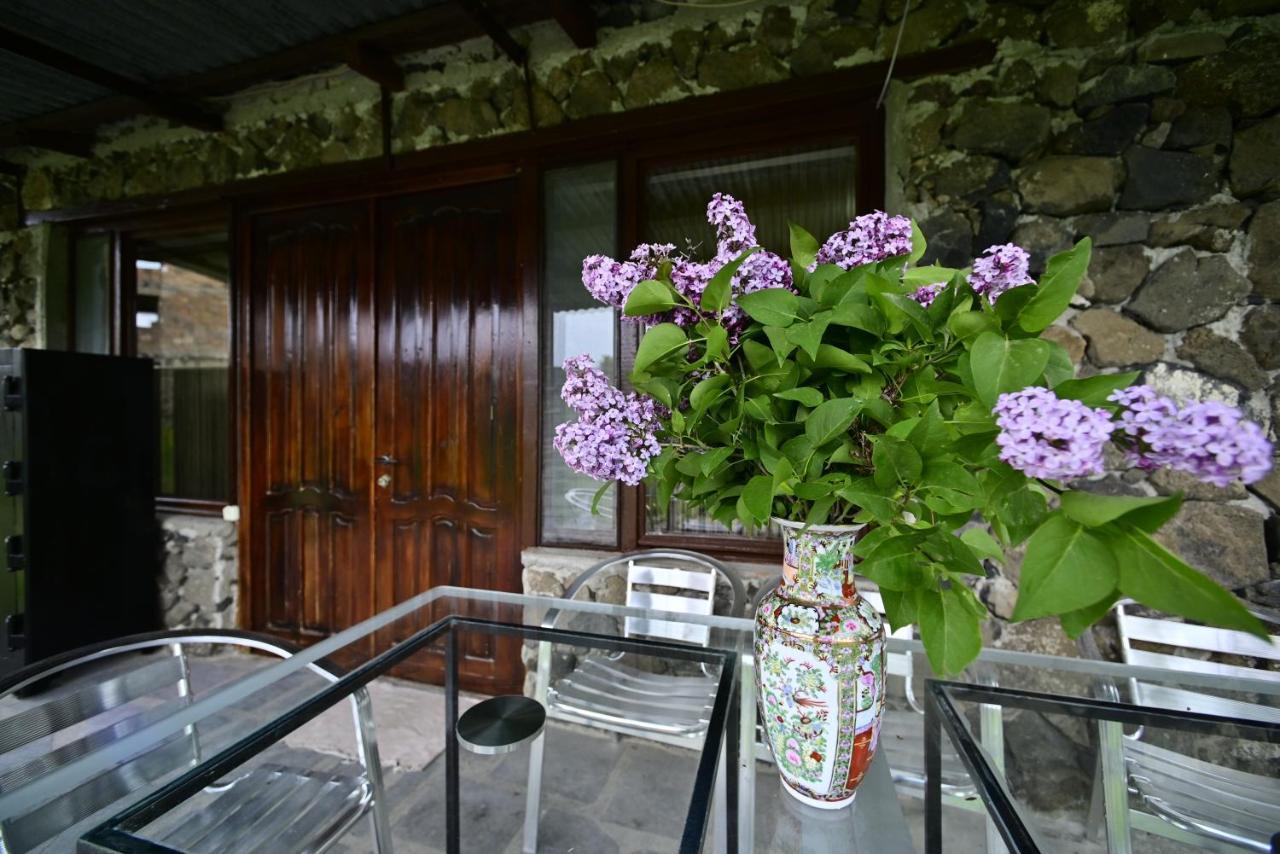Sevan Tarsus Guesthouse Tsovazard Eksteriør bilde